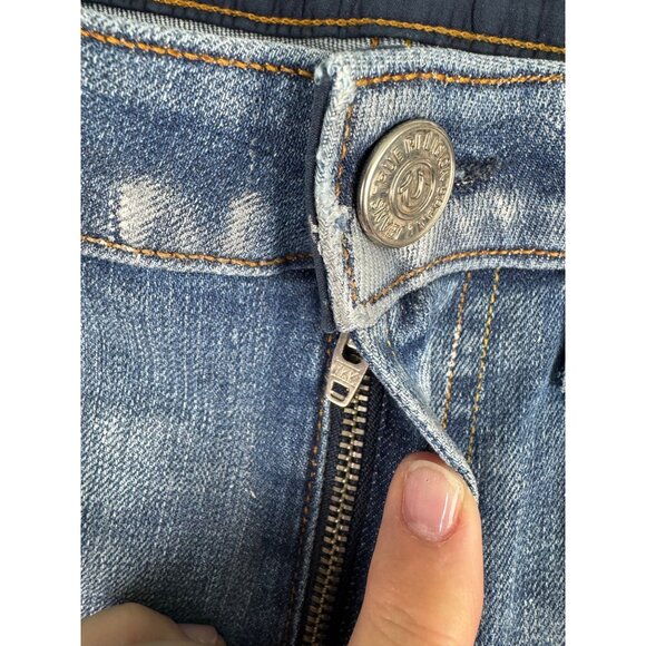 True Religion Womens Lauren Denim Shorts Size 28 Distressed Look Made In Italy N - Picture 3 of 16